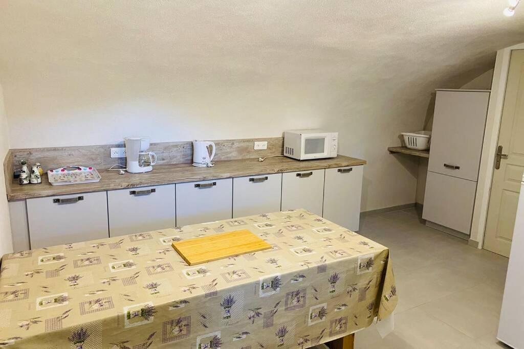 Escoutay Dans Bastide Medievale Saint-Thome Exterior photo